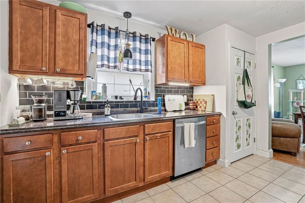 163 Isabella Avenue photo 3