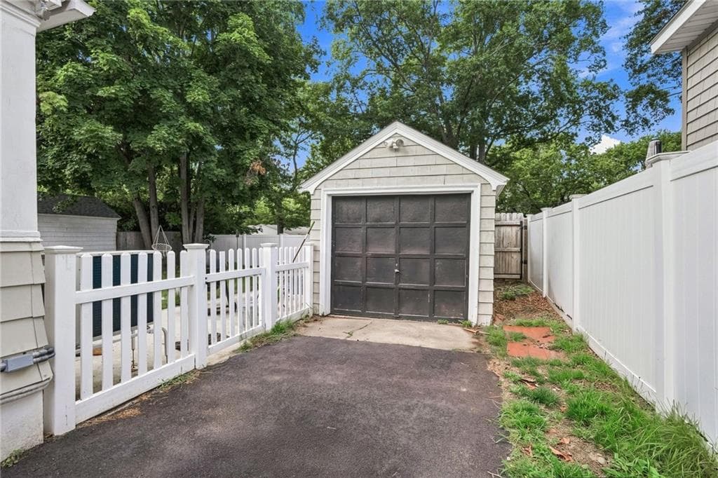 163 Isabella Avenue photo 38