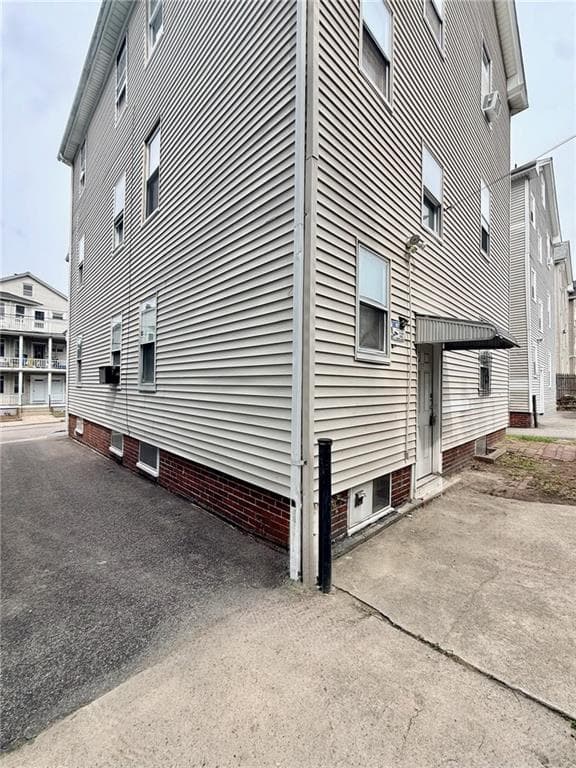 32 34 Richter Street photo 30