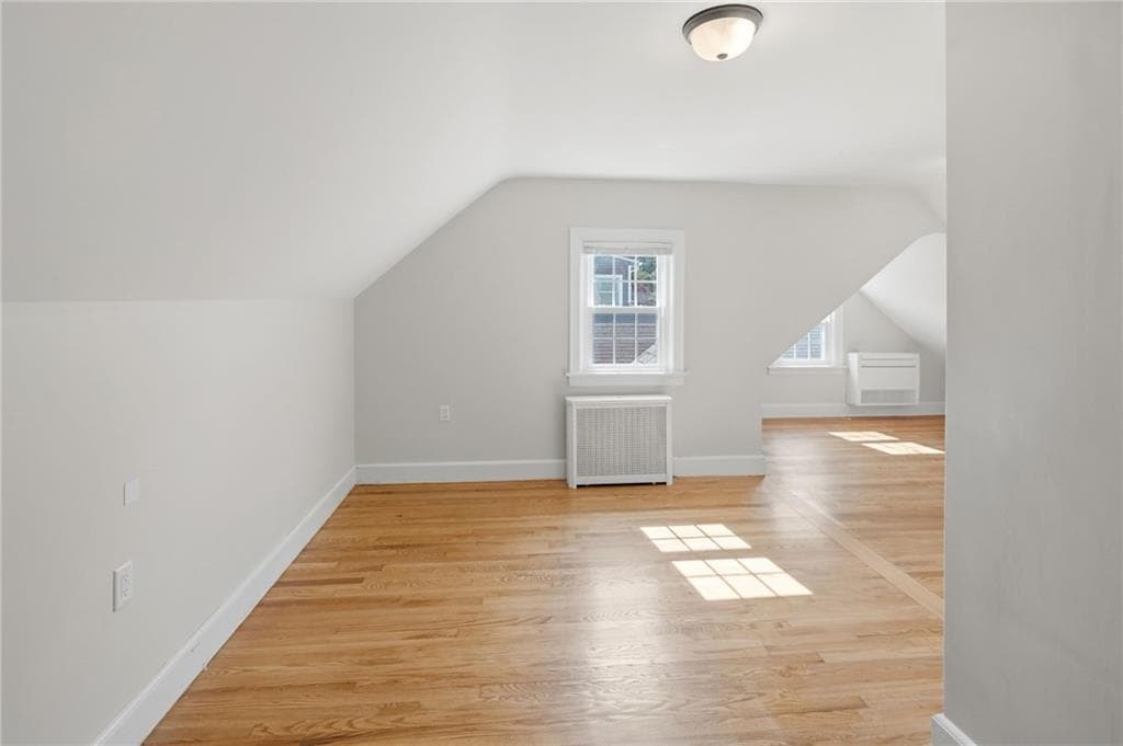Single Family Residence at 43 Ferrier Drive, Warwick, photo 22 of 28