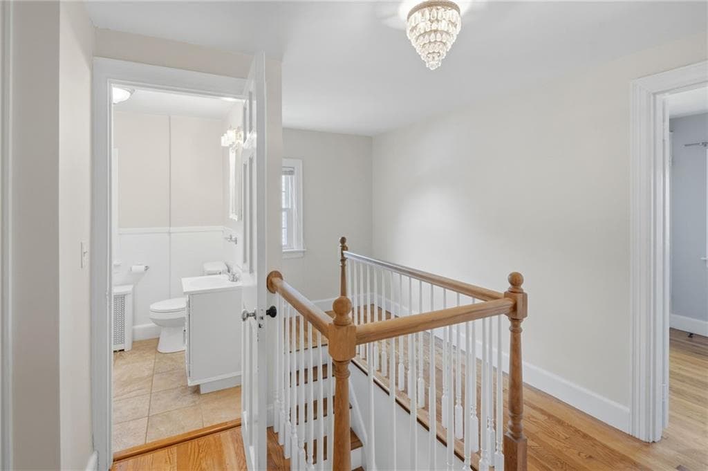 Single Family Residence at 43 Ferrier Drive, Warwick, photo 18 of 28