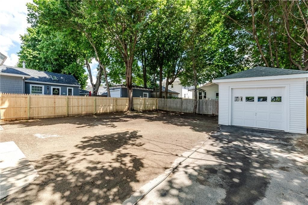 41 Wellesley Avenue photo 40