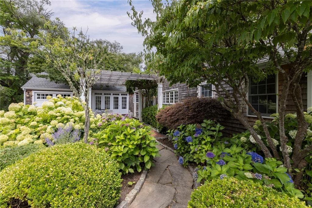 190 Ferry Road photo 5