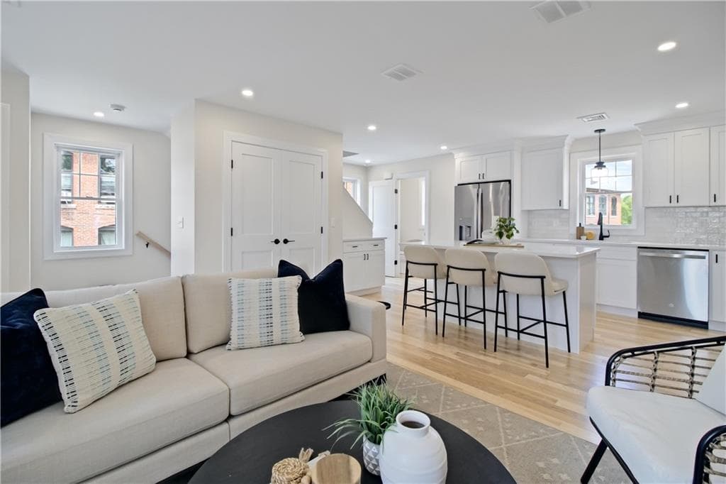 77 Croade Street photo 4