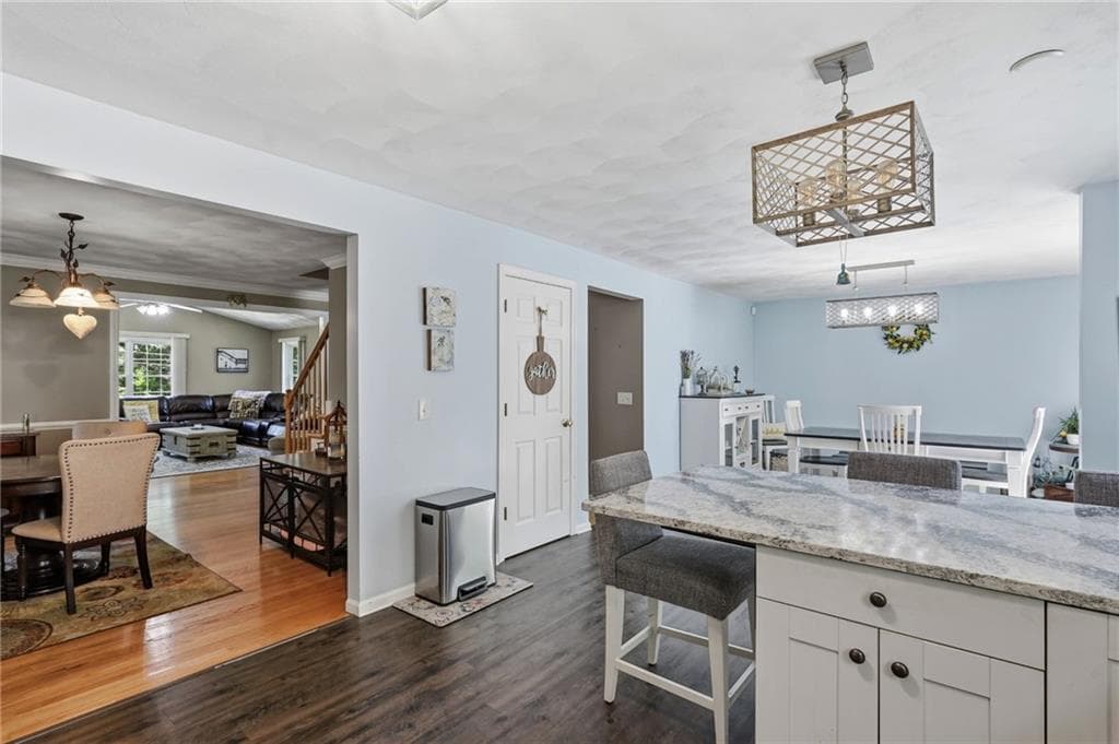 106 1/2 Bishop Hill Road photo 9