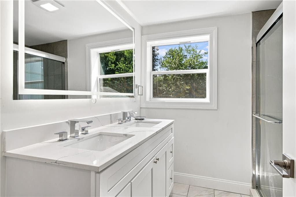 38 Winsor Street photo 15