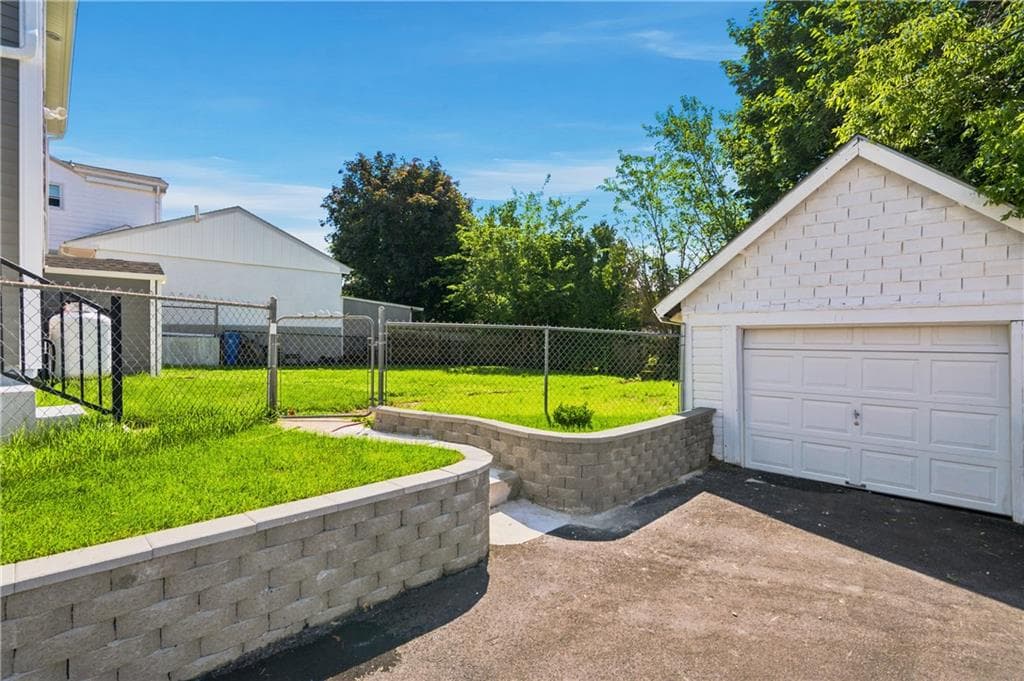38 Winsor Street photo 35