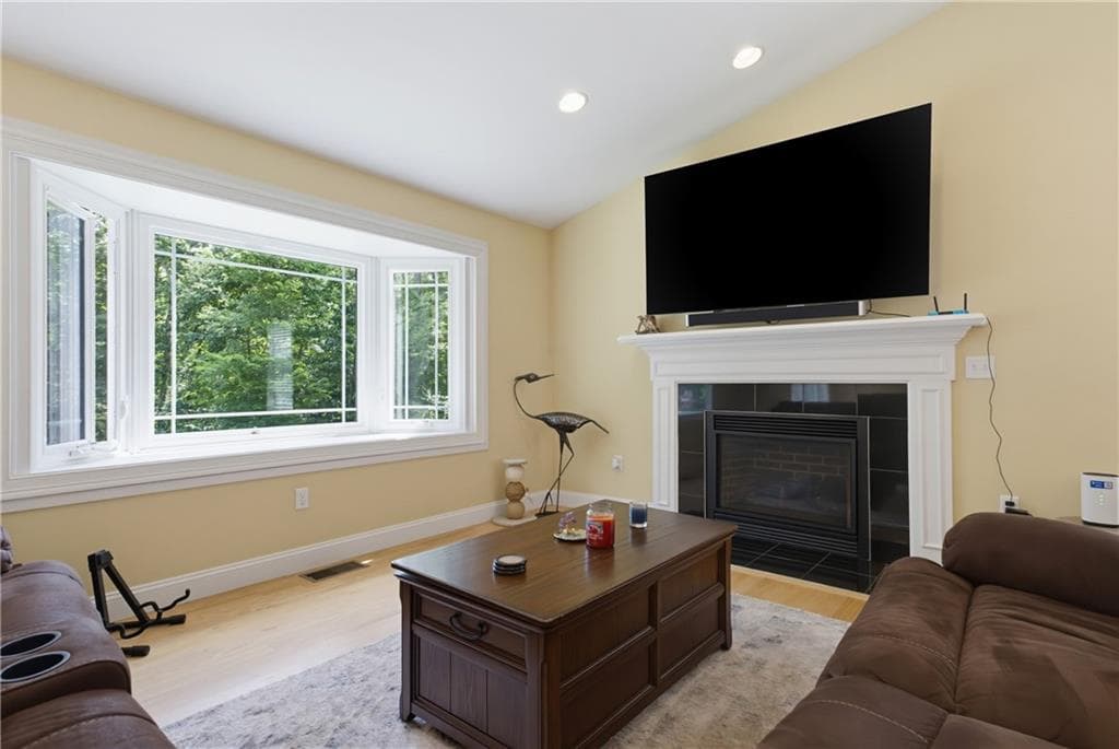 102 Bramble Bush Road photo 18