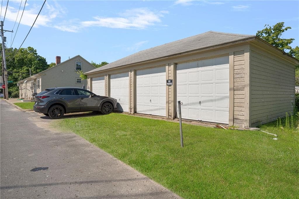181 183 Danielson Pike photo 18