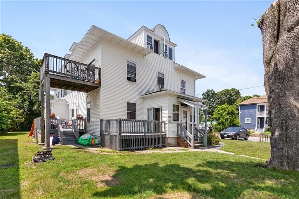 82 Pond Street photo 5
