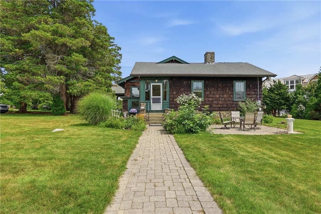 14 Wood Avenue photo 3
