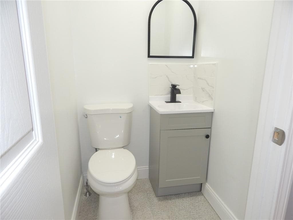 52 Hillwood Street photo 16