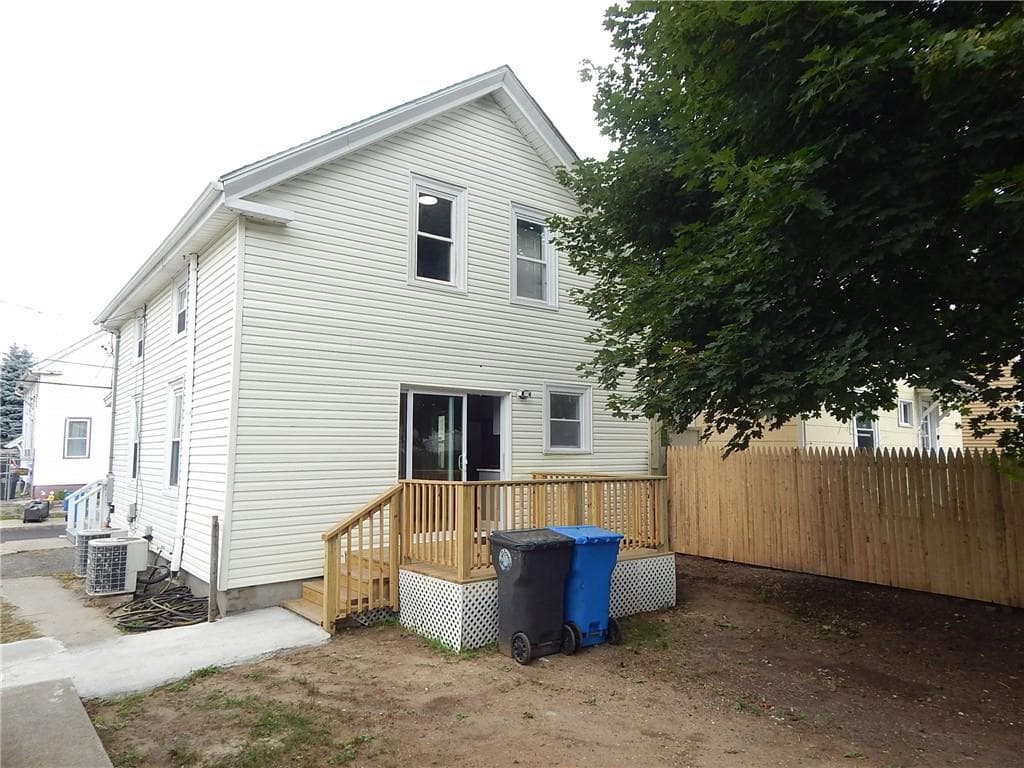 52 Hillwood Street photo 28