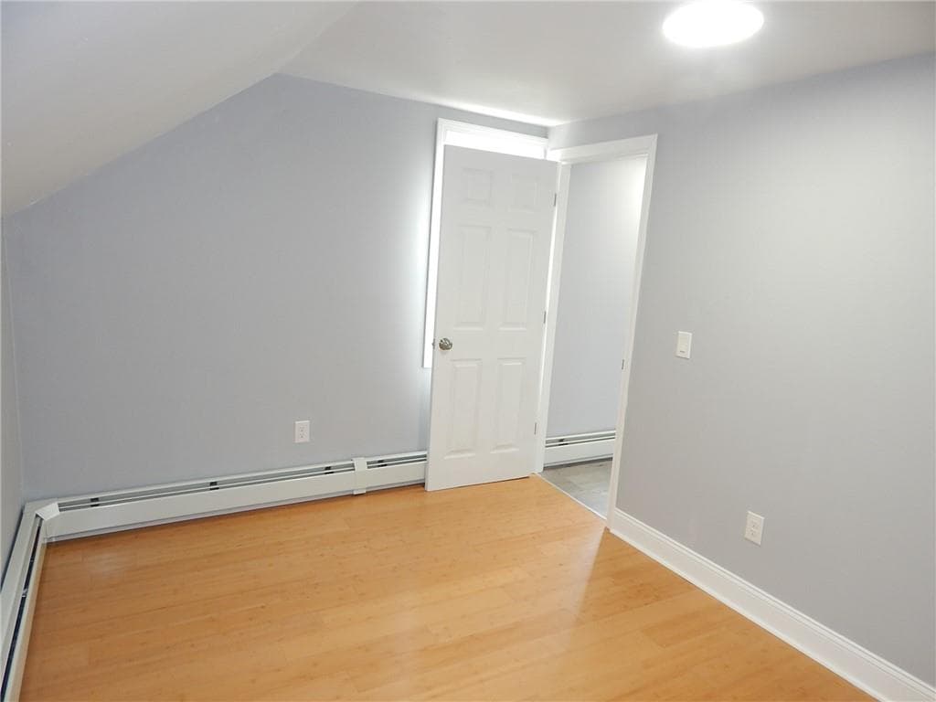 52 Hillwood Street photo 19