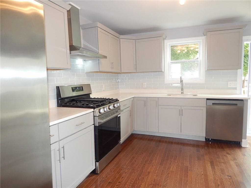 52 Hillwood Street photo 8