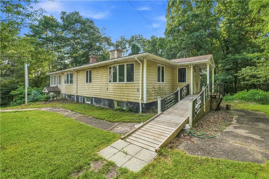 Single Family Residence at 20 Colonial Village Road, Hopkinton, photo 3 of 42
