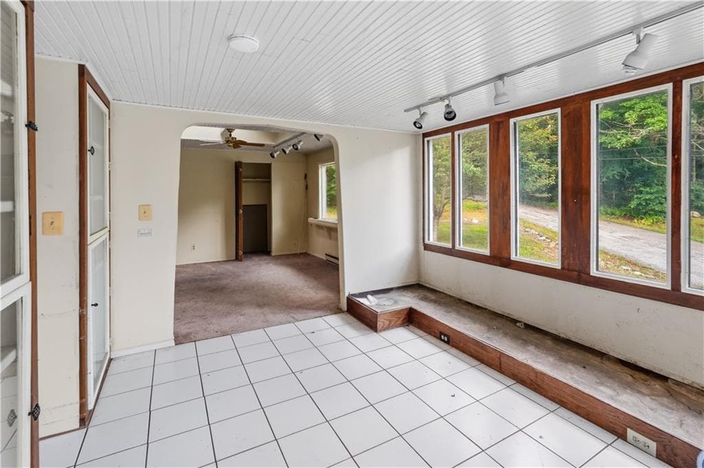 Single Family Residence at 20 Colonial Village Road, Hopkinton, photo 30 of 42