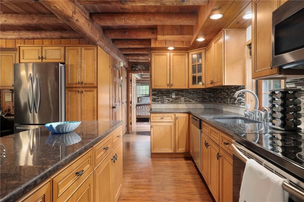572 Green Hill Beach Road photo 13