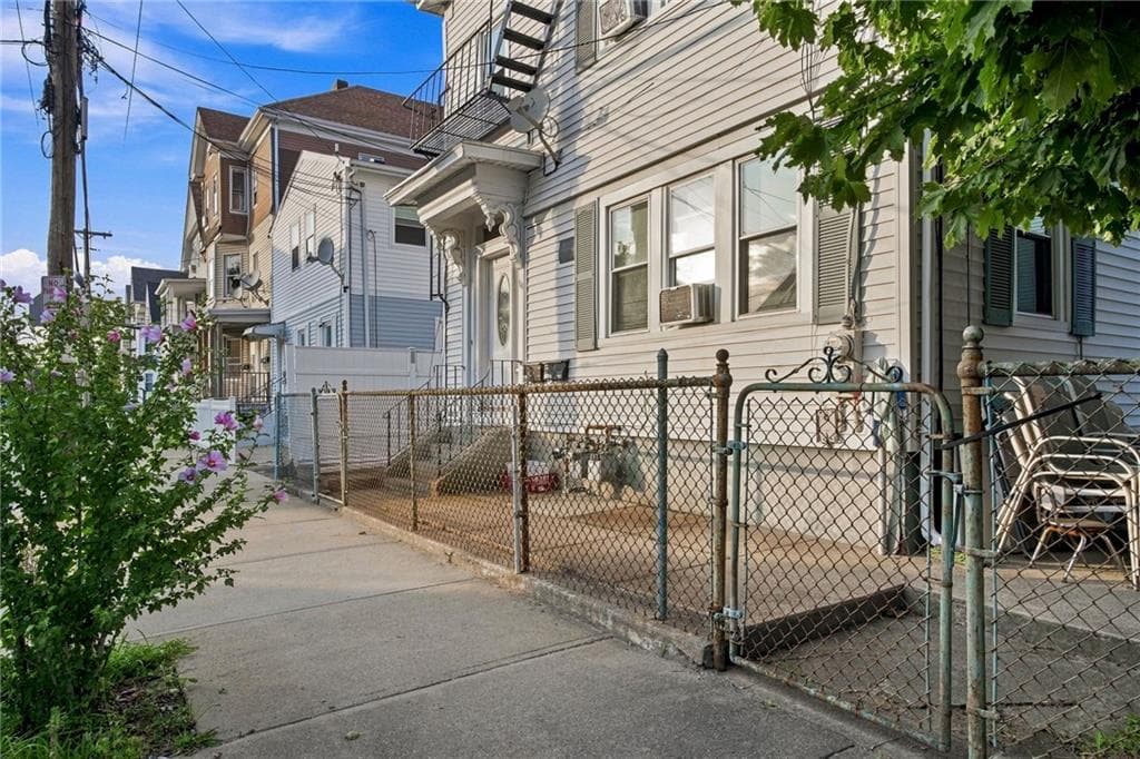 101 River Avenue photo 34