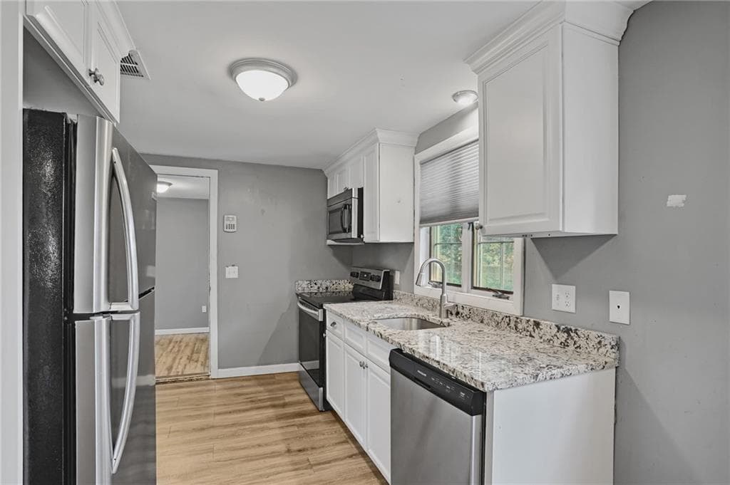74 Ticonderoga Drive photo 7