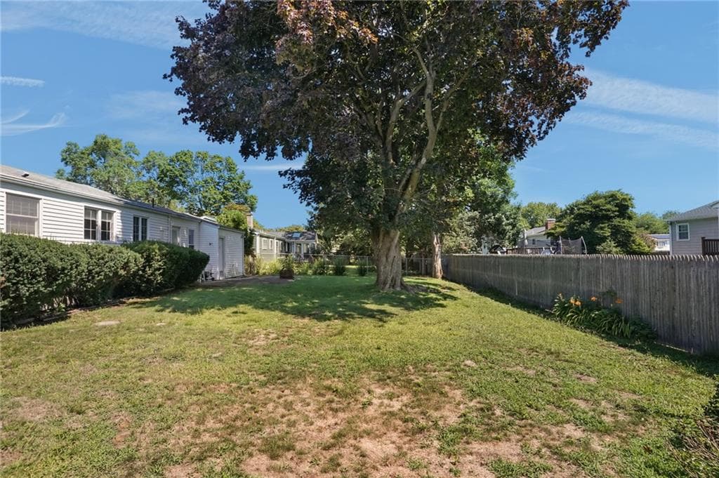 74 Ticonderoga Drive photo 34