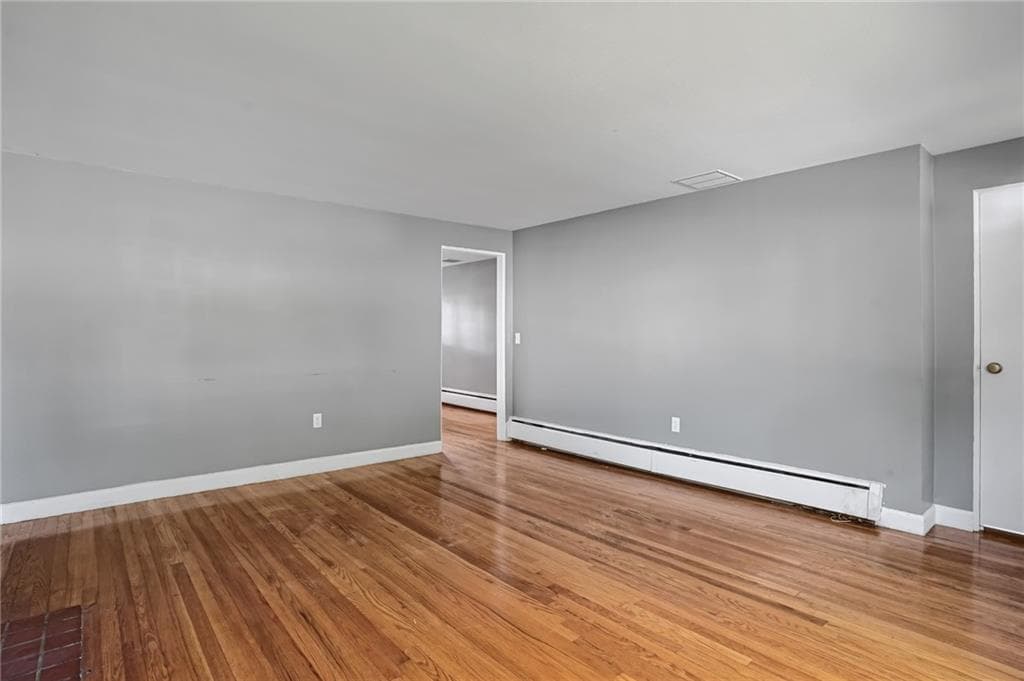 74 Ticonderoga Drive photo 10