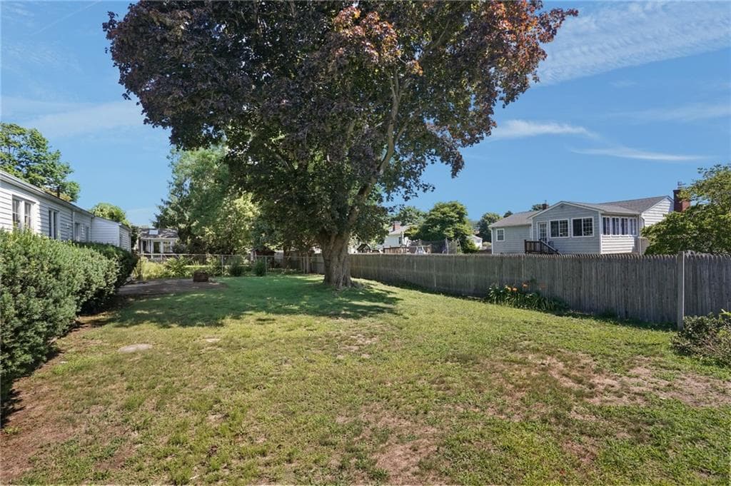 74 Ticonderoga Drive photo 35