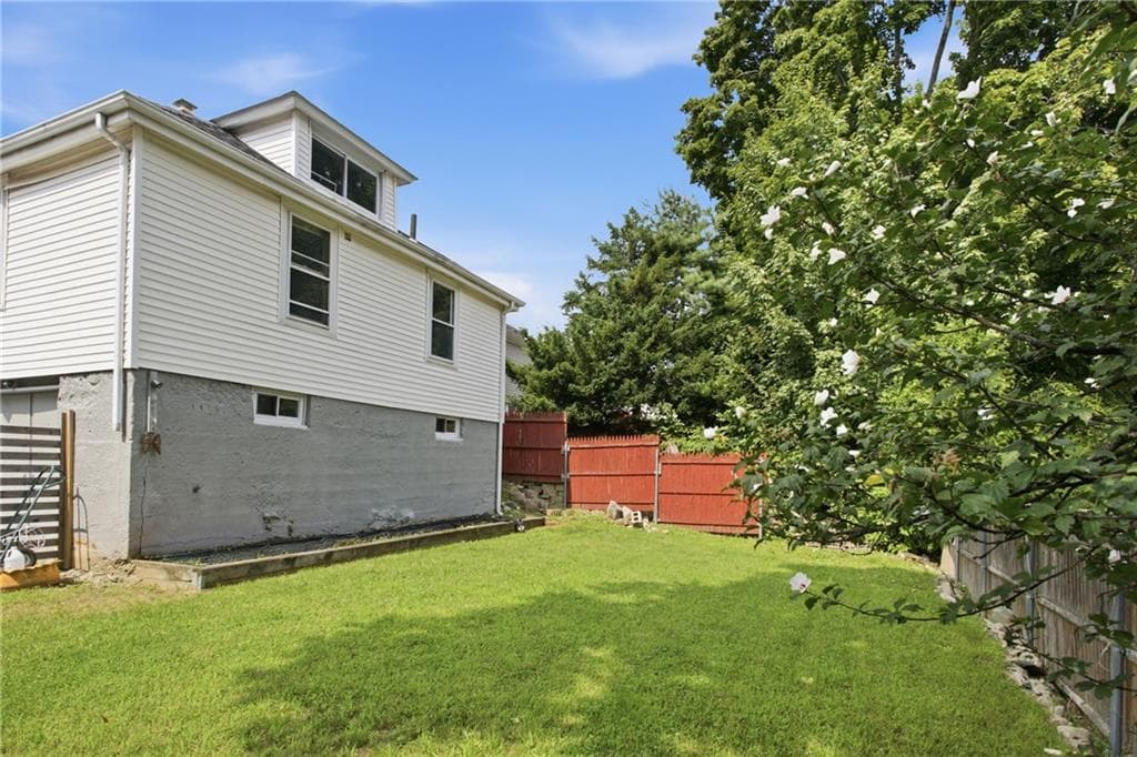 43 Sunset Avenue photo 26