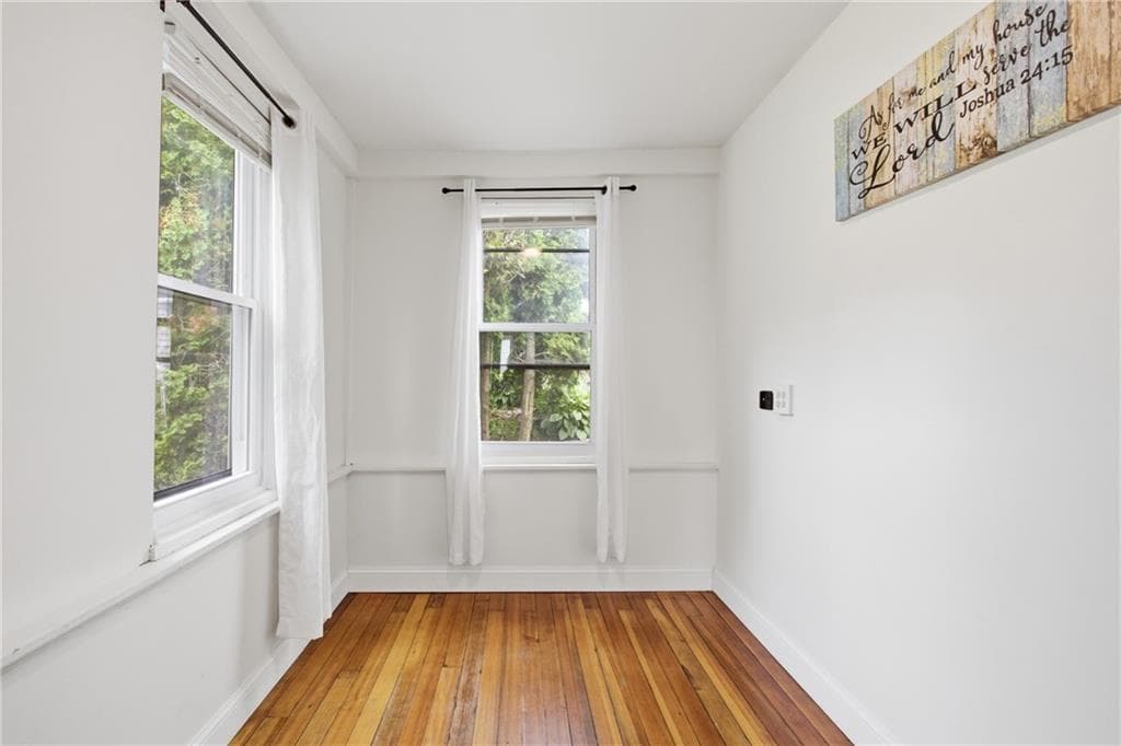 43 Sunset Avenue photo 4