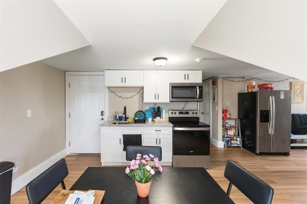 82 Pond Street photo 21