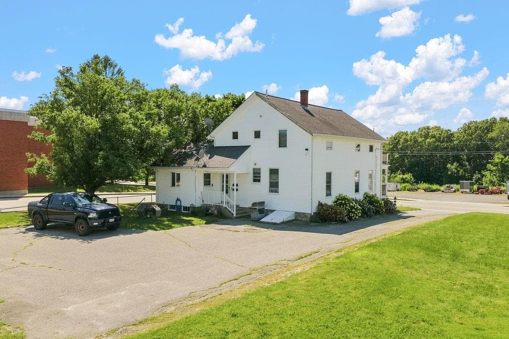 Multi Family at 228 Main Road, Tiverton, photo 2 of 34