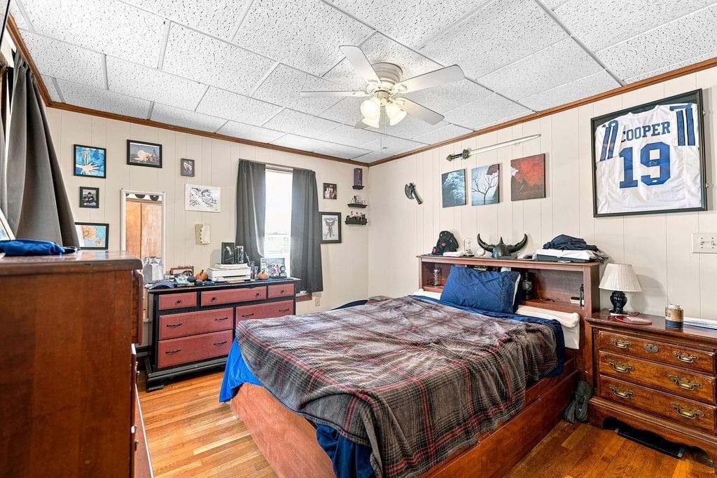 Multi Family at 228 Main Road, Tiverton, photo 13 of 34