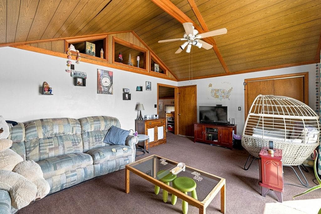 Multi Family at 228 Main Road, Tiverton, photo 25 of 34