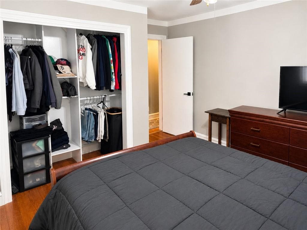 52 Tiffany Street photo 23