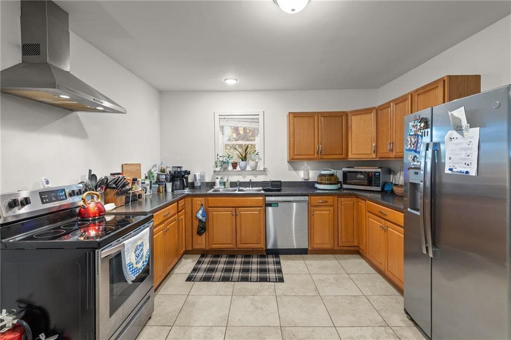 Multi Family at 3862 Mendon Road, Cumberland, photo 5 of 18