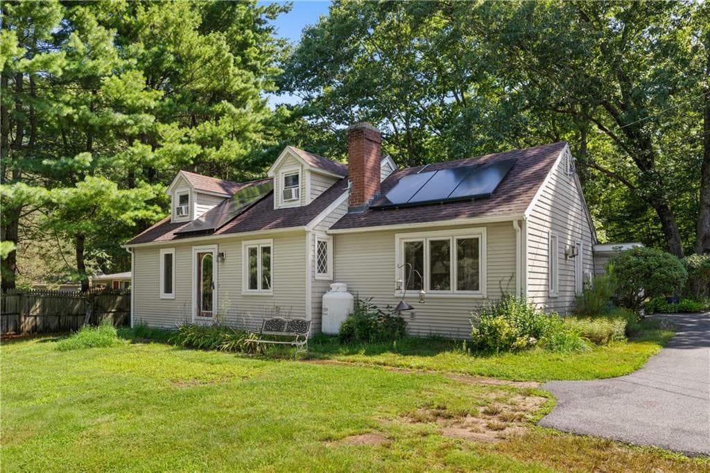 Single Family Residence at 101 Hopkins Avenue, Johnston, photo 23 of 26
