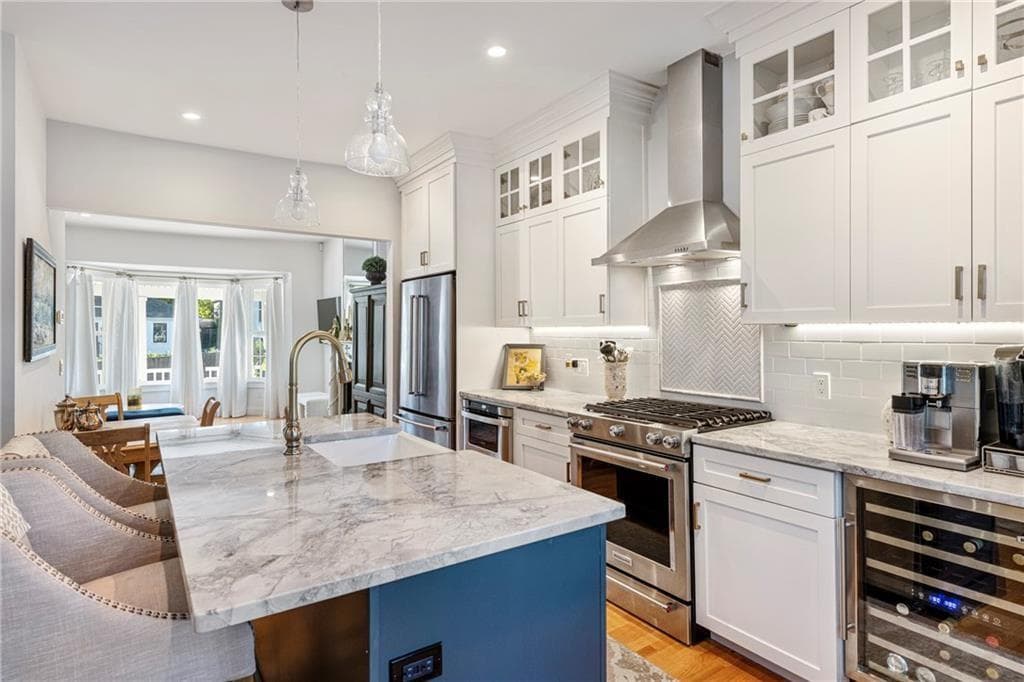 Condominium at 10 12 Champlin Street UNIT 10, Newport, photo 13 of 47