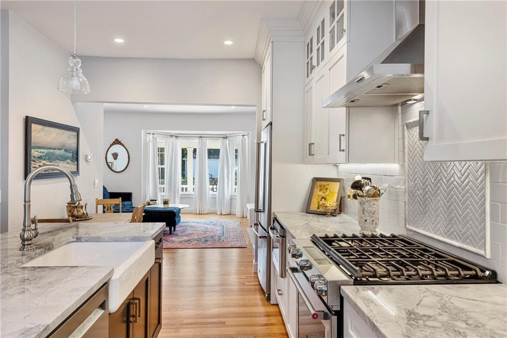 Condominium at 10 12 Champlin Street UNIT 10, Newport, photo 12 of 47
