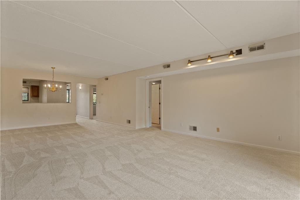 650 East Greenwich Avenue UNIT 5-405 photo 13