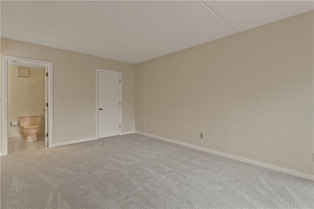 650 East Greenwich Avenue UNIT 5-405 photo 25