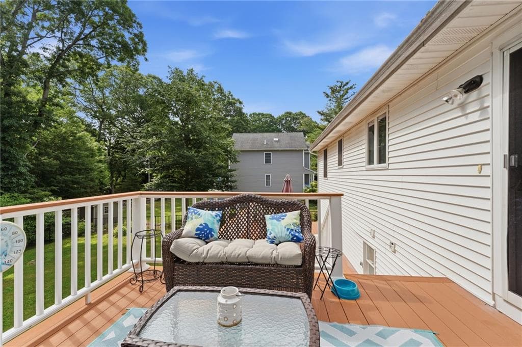 15 Clay Lane photo 12