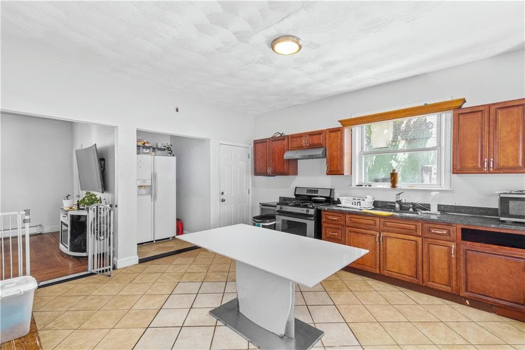 197 Althea Street photo 7