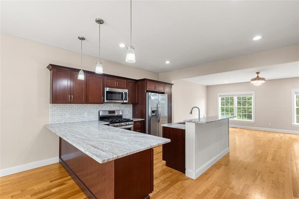 102 Hunting Hill Drive photo 8