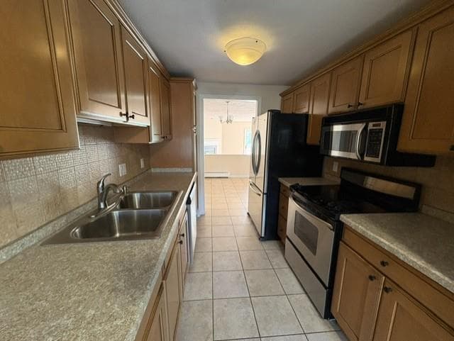 60 Saddle Green UNIT B photo 3