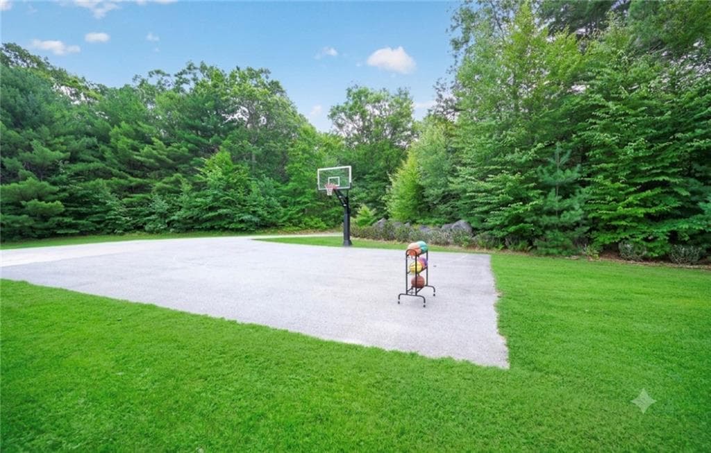 884 Reynolds Road photo 14