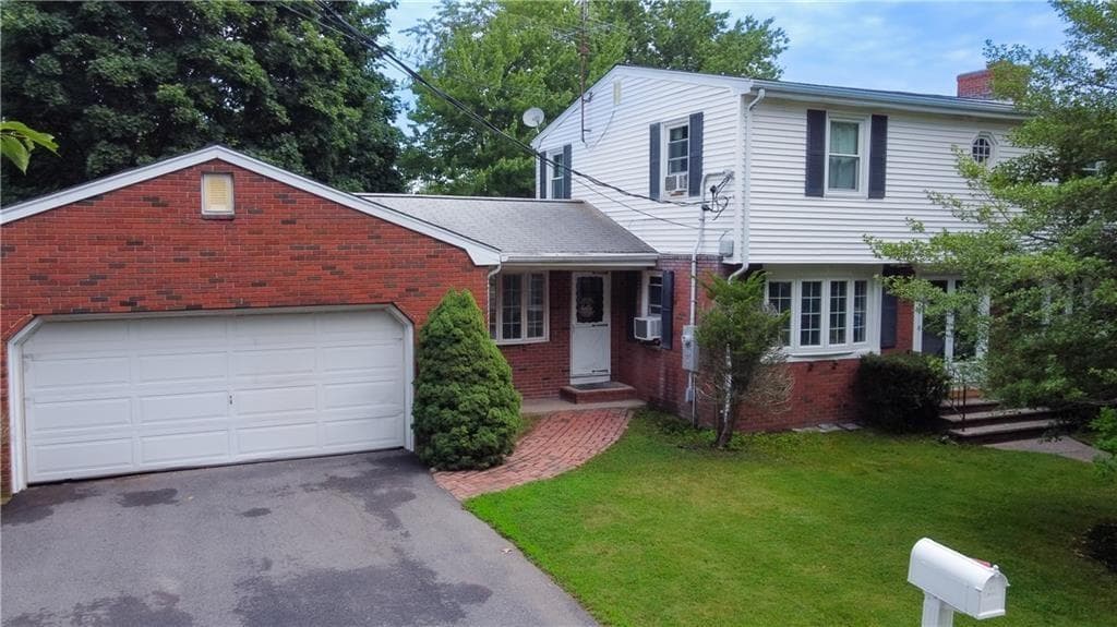 442 Eastview Avenue photo 2