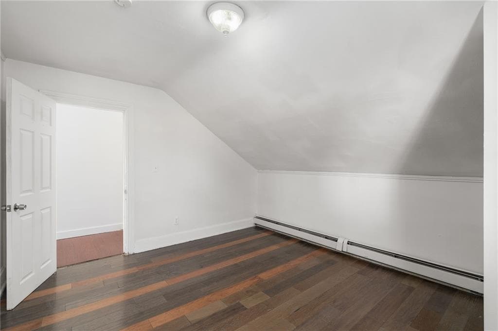 294 Admiral Street photo 17