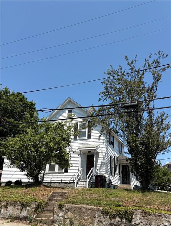 359 Mason Street photo 2