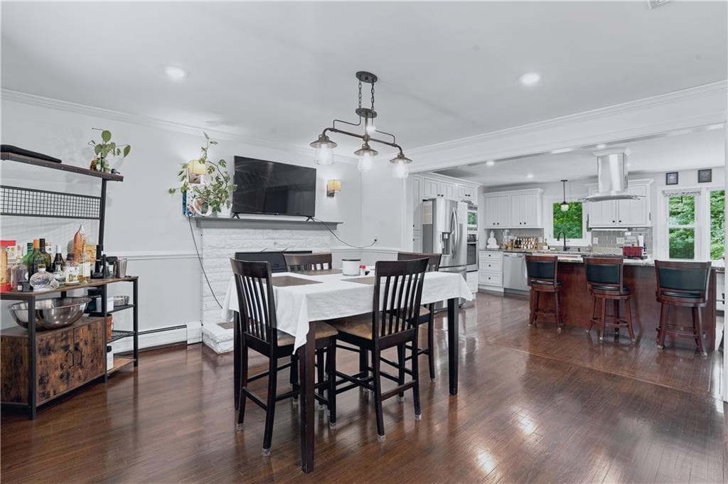 7 Byrd Avenue photo 6