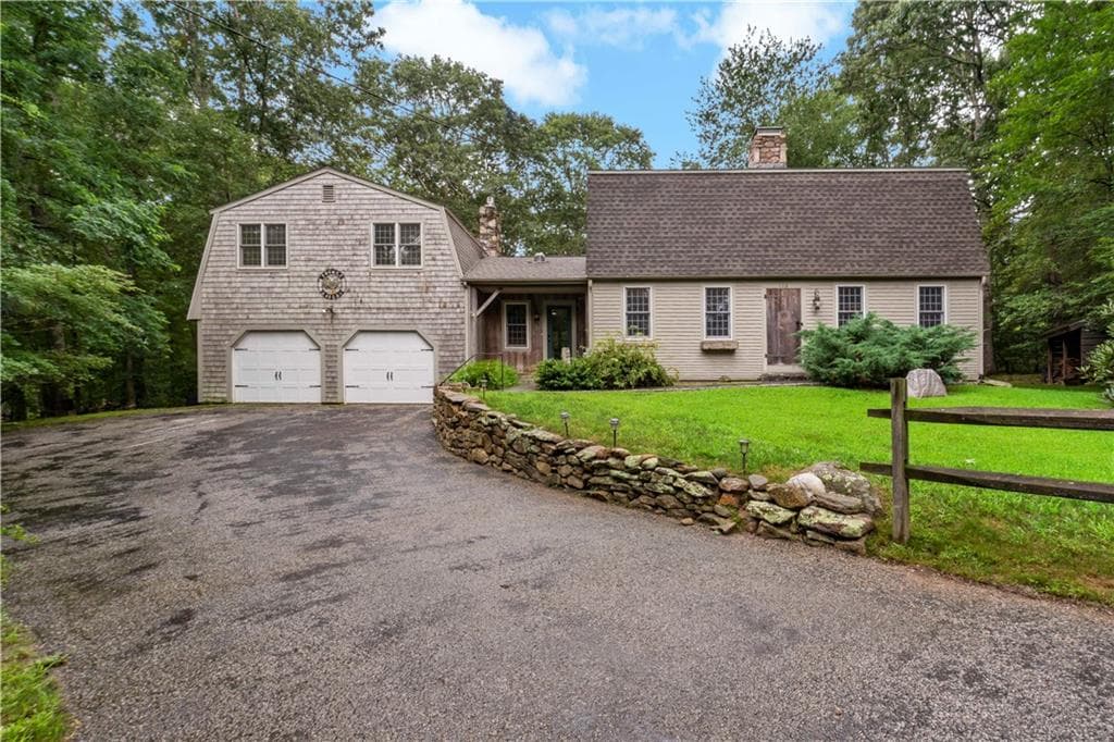 Single Family Residence at 172 Estelle Drive, South Kingstown, photo 39 of 45